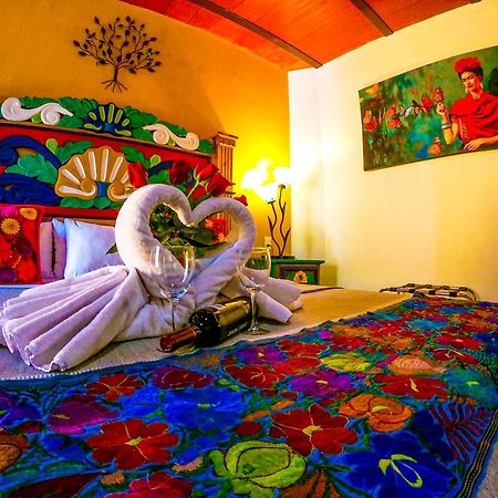 Posada Las Margaritas トラケパケ エクステリア 写真