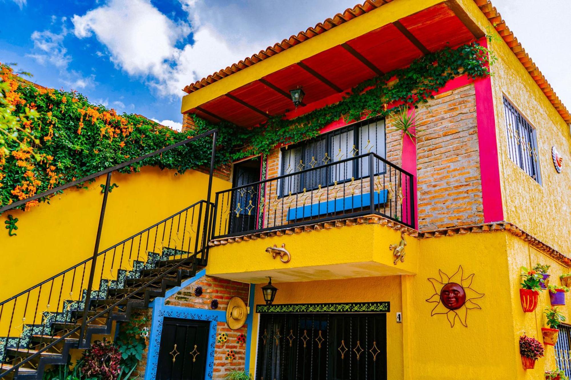 Posada Las Margaritas トラケパケ エクステリア 写真